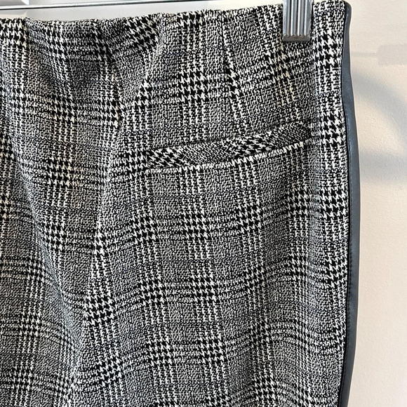 Bailey 44  Aubrey Plaid Pant Color: Black Multi - Picture 8 of 9